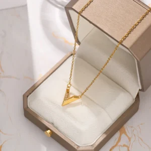 Collier de luxe en acier inoxydable 18K trèfle